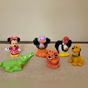 Lot Of 6 Little People 5 Animals And Minnie Mouse.